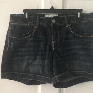 Maurice’s size 9/10